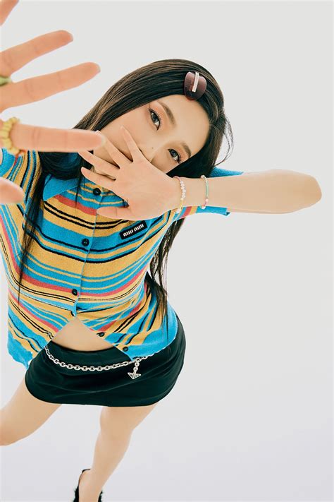 Update: Red Velvet’s Joy Drops MV Teaser For Solo Debut  .